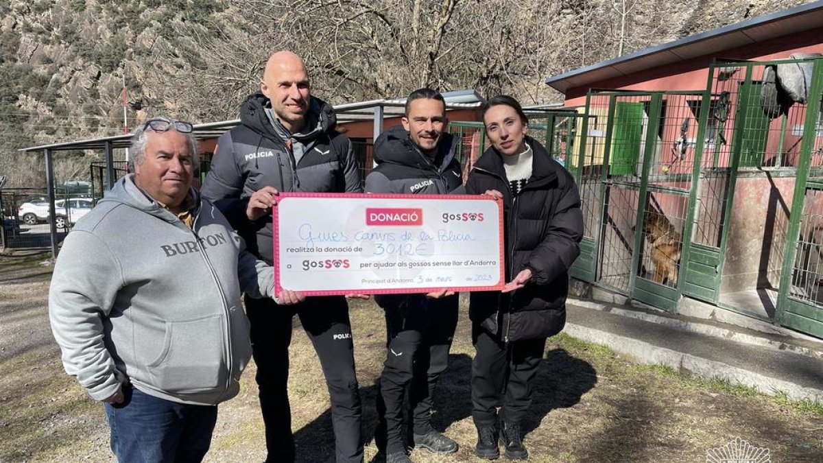 Lliurament del xec a GosSOS