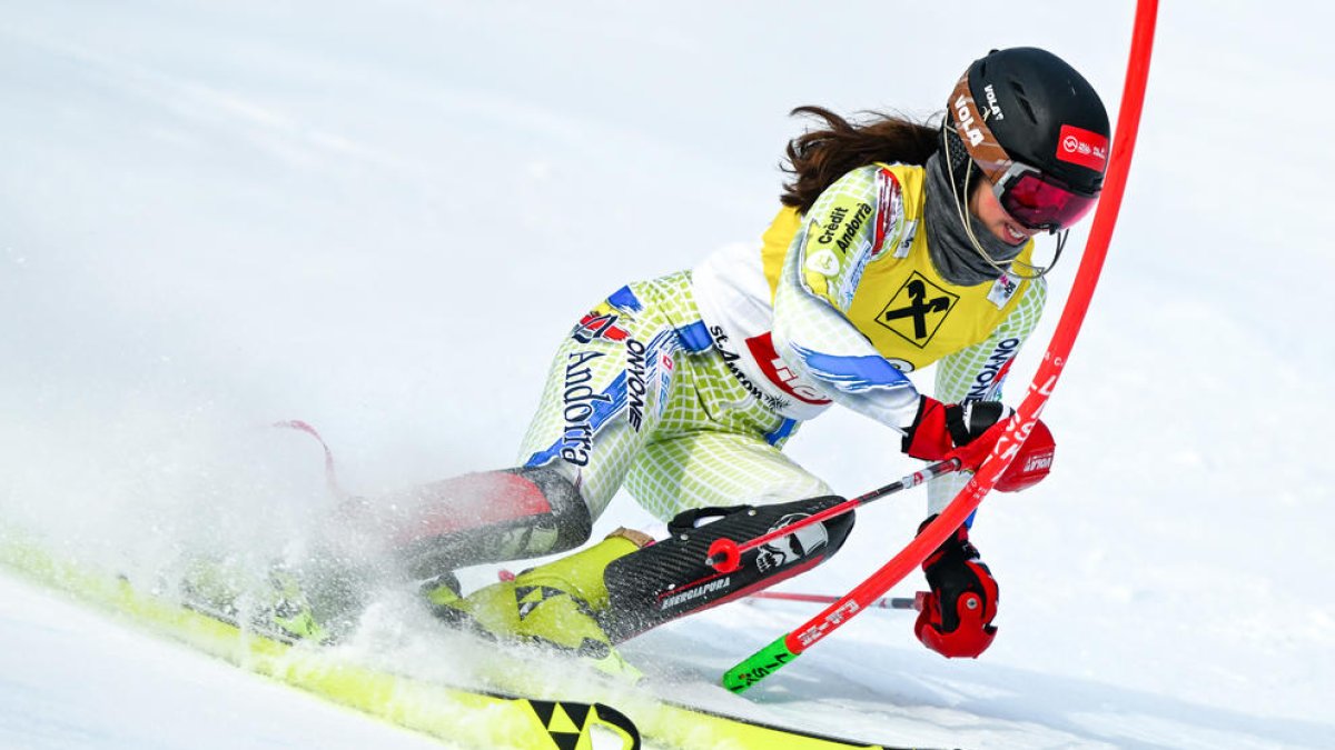 Carla Mijares als Mundials Juniors