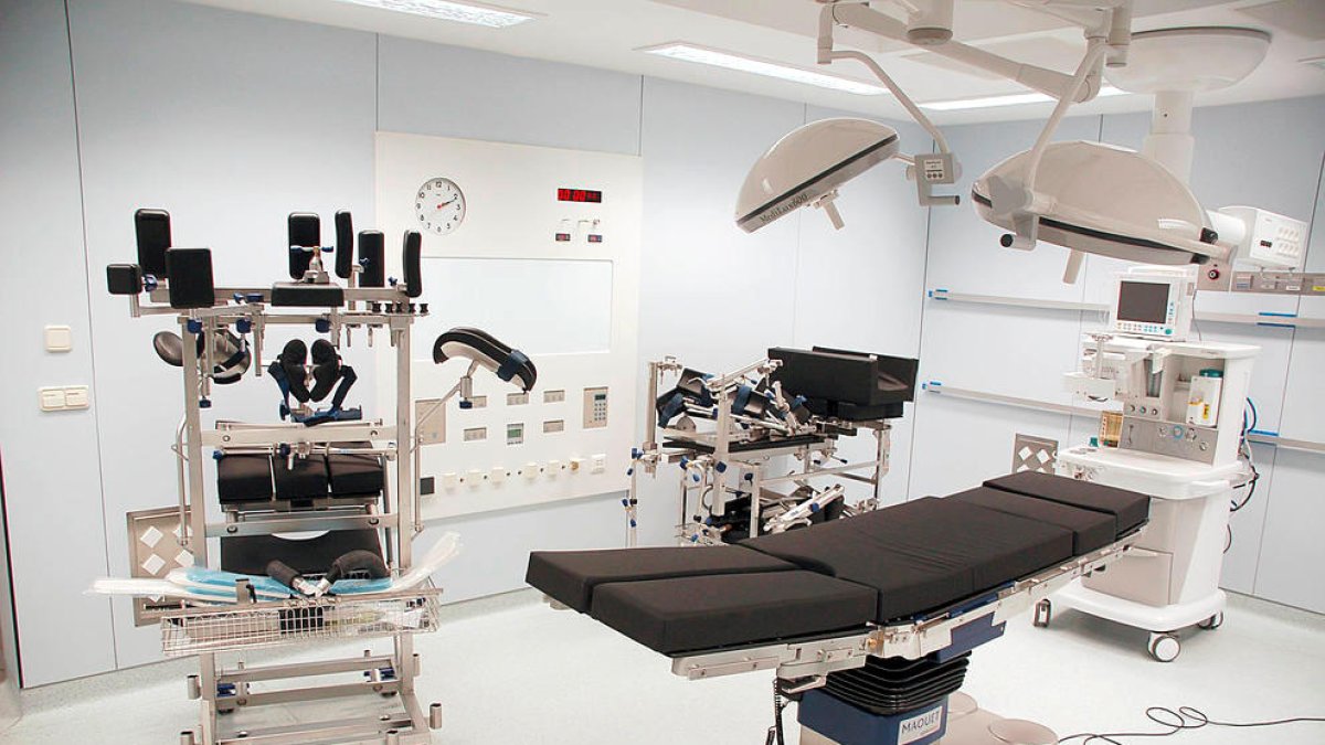 Un dels quiròfans de l'hospital.