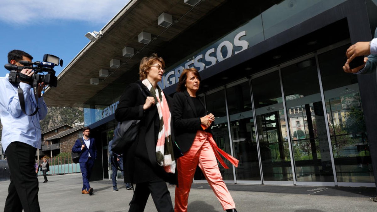 Meritxell Serret i Anna Vives, ahir a Andorra la Vella.