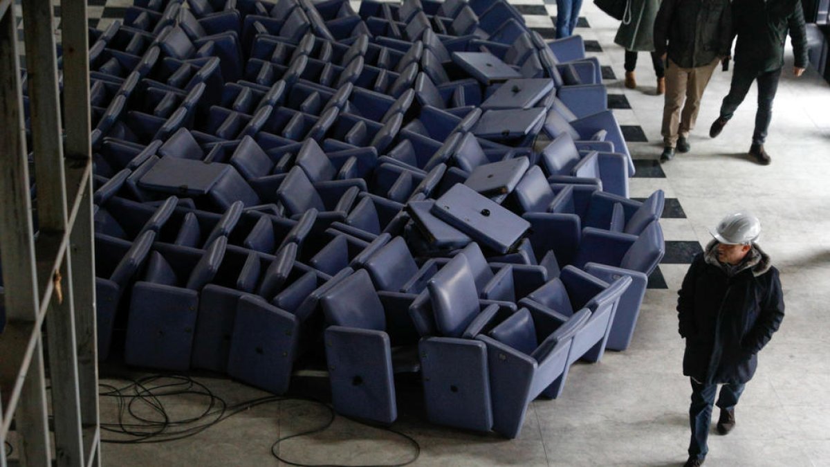 Majoral, durant una visita a les obres de reconstrucció del Centre Cultural.