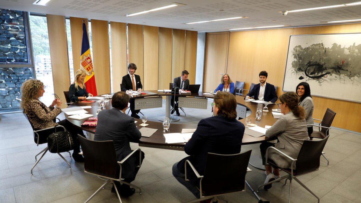 Un moment de la primera junta de presidents.