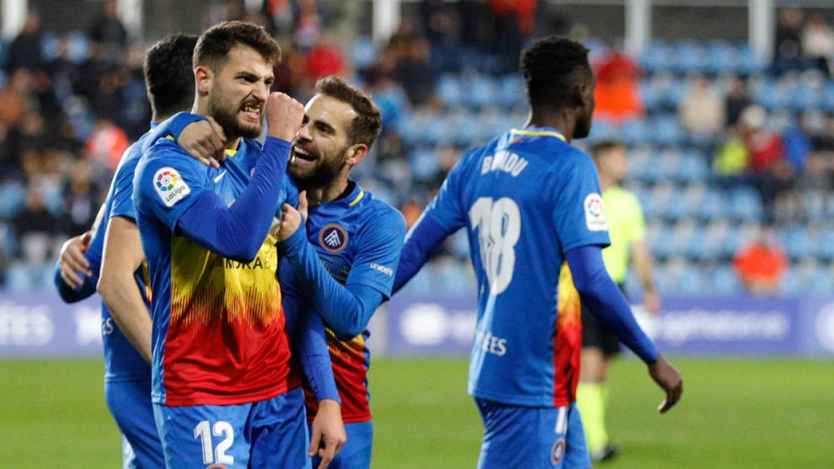 Bakis celebra el tercer gol de l'Andorra, ahir a l'Estadi Nacional.
