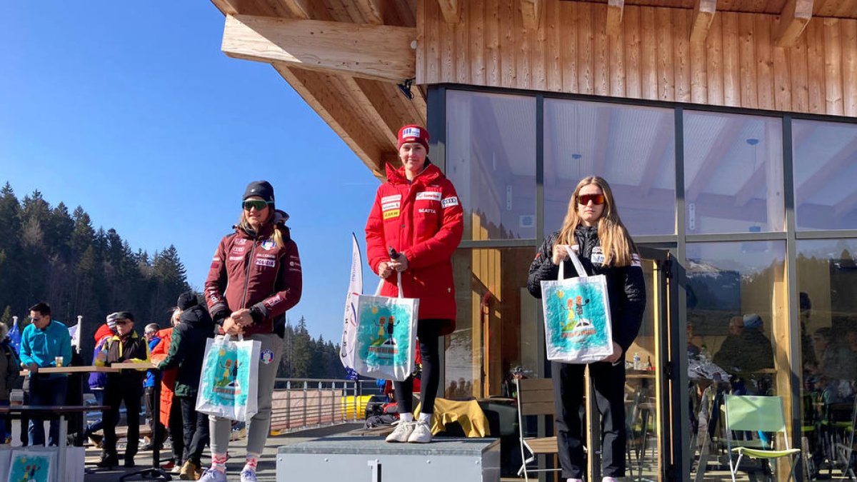 Gina del Rio, a la dreta.