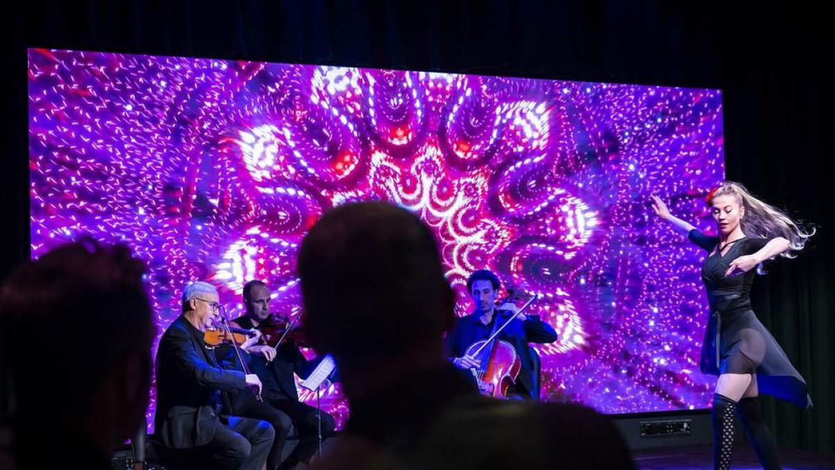 Actuació dissabte en els actes d'inauguració del casino