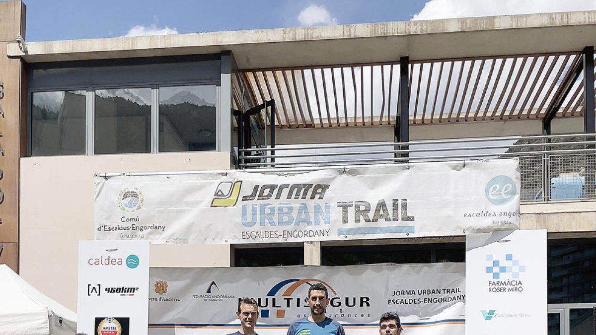 Podi masculí amb triomf de Martí Lázaro.