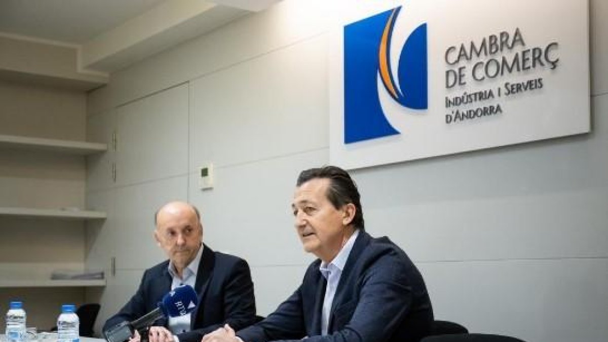 Presentació de l'acord de col·laboració entre la Cambra i l'ACA en formació de pilots de drons