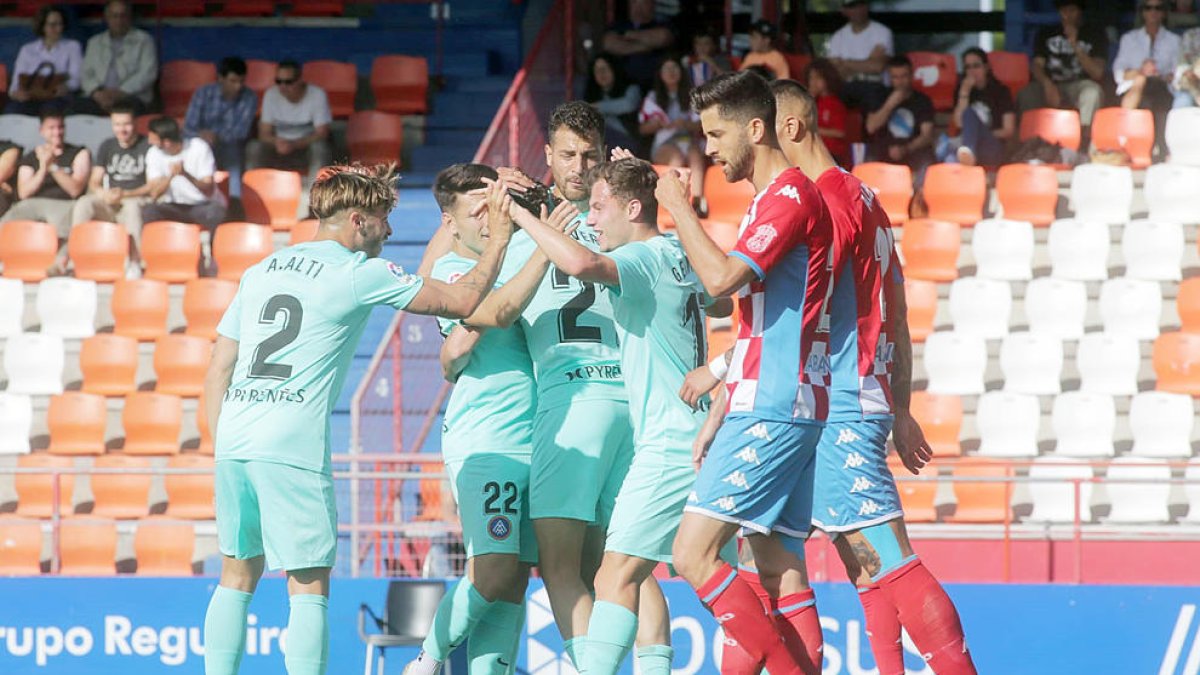 L'Andorra celebra un dels gols contra el Lugo.