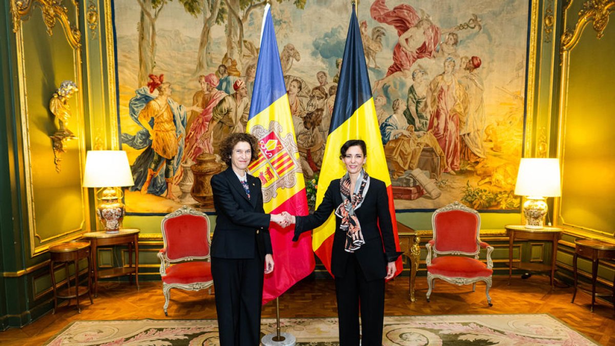 Ubach amb la seva homòloga a Bèlgica, Hadja Lahbib