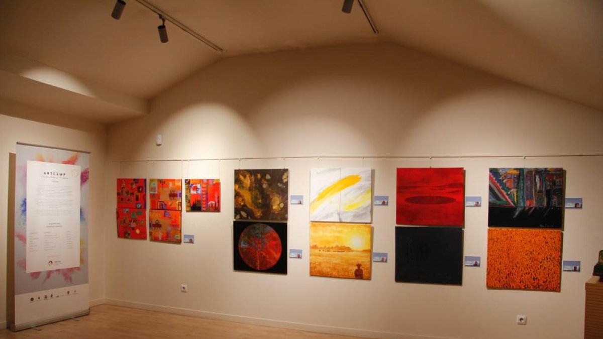 L'exposició 'Colors per al planeta' s'exposarà al CAEE fins el juny