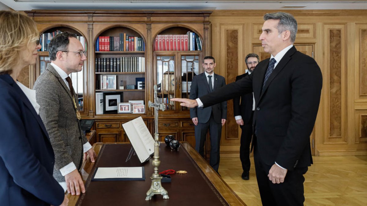 El ministre César Marquina ha acceptat el càrrec aquest matí