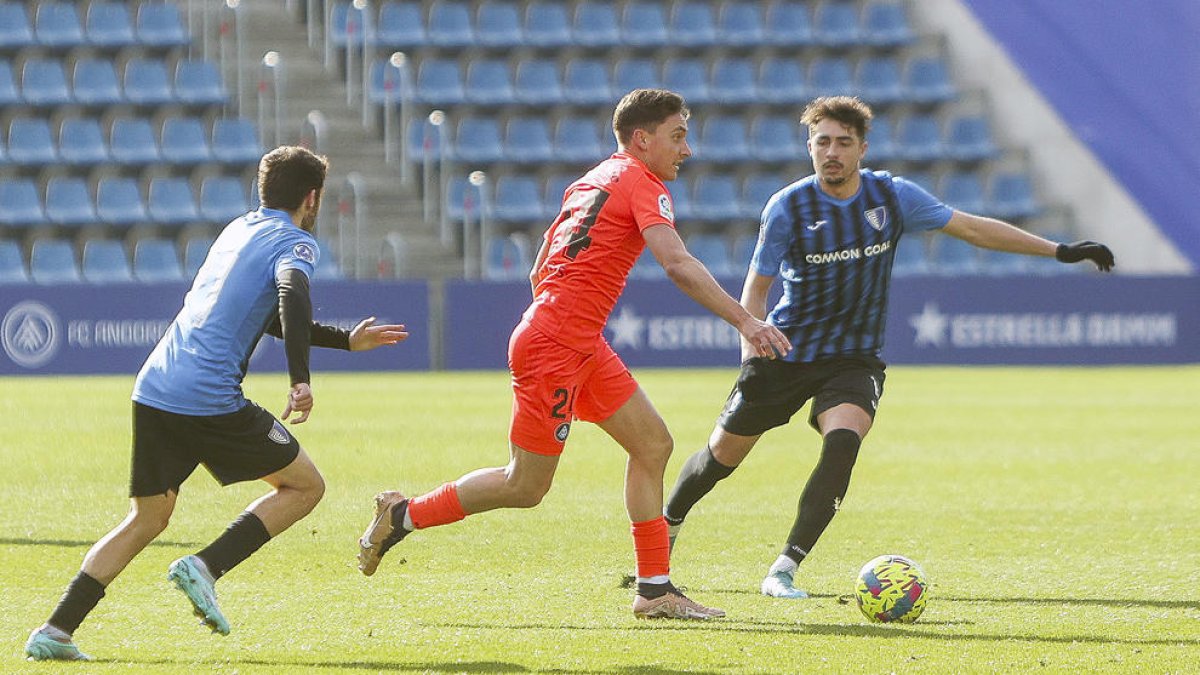 Álex Petxarroman, ahir durant el partit amistós contra l'Inter Escaldes.