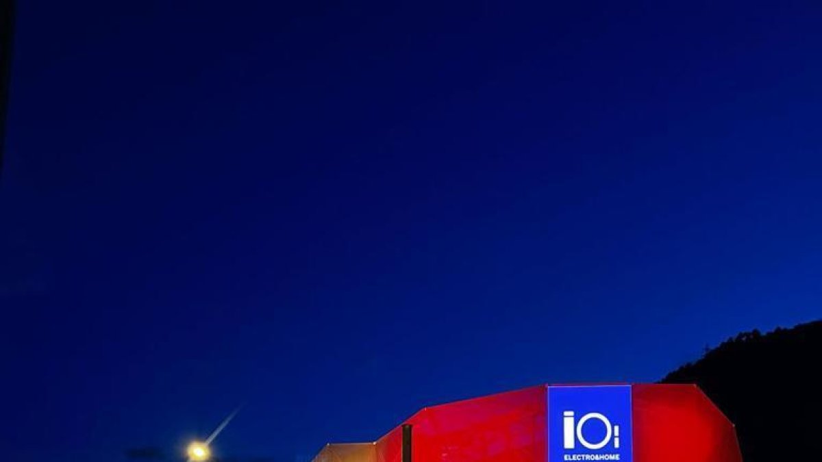 Epizen il·luminat el dia de la Constitució