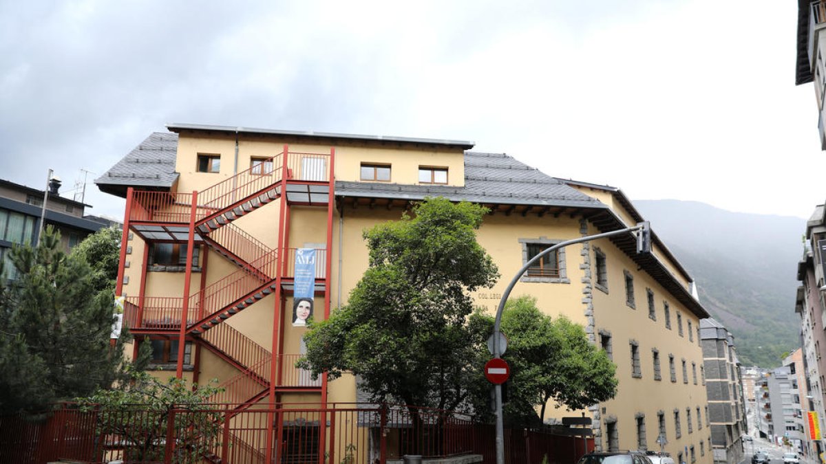 El col·legi Sagrada Família.