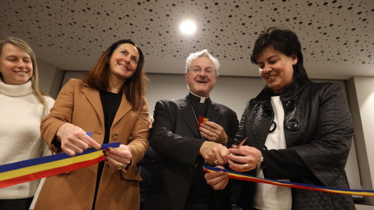 Les autoritats comunals han estat acompanyades del Copríncep episcopal