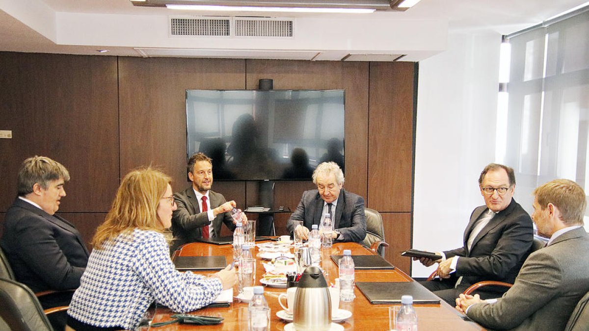 PS SDP + es reuneix amb l'Associació de Bancs