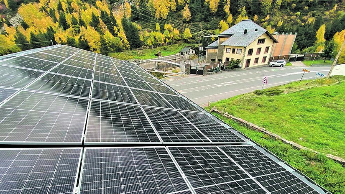 Plaques fotovoltaiques d'Andorra Telecom.