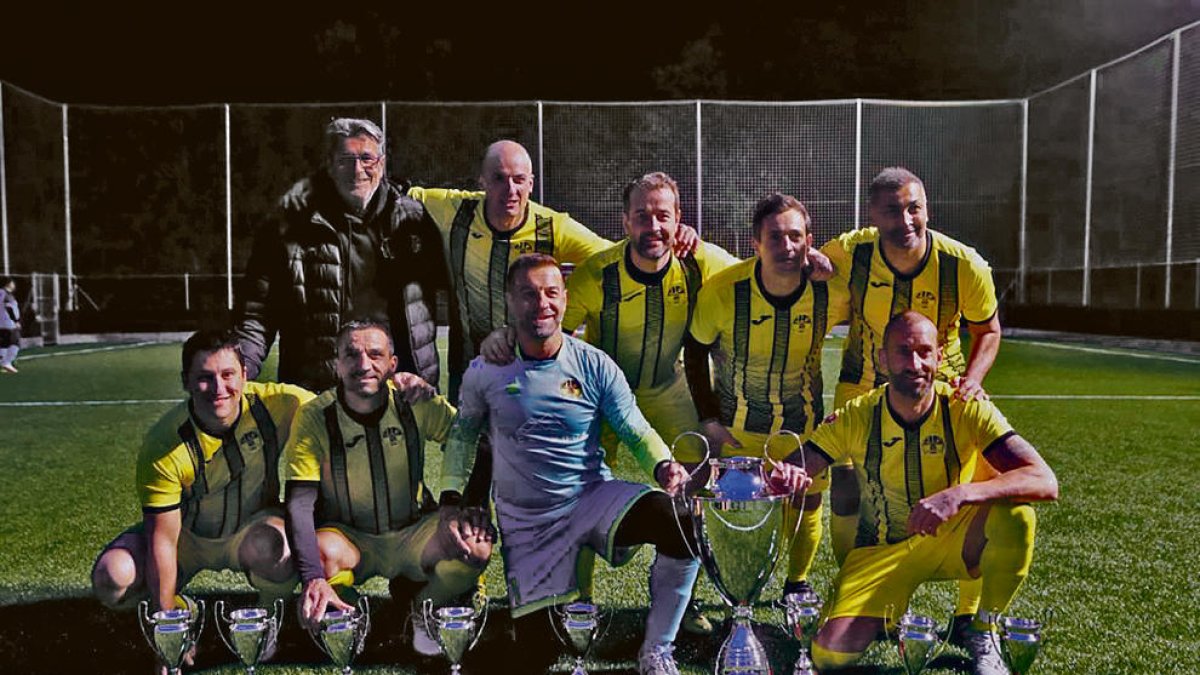 UE Santa Coloma, campió de lliga de veterans