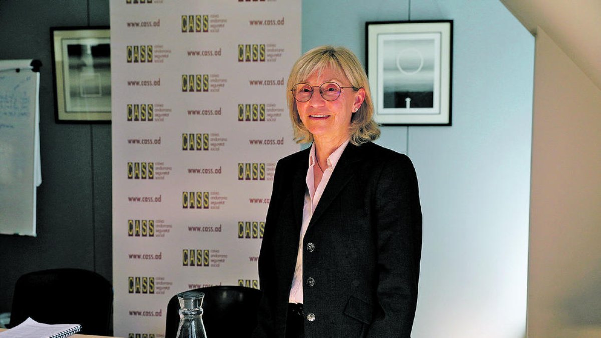 Montserrat Capdevila ahir després de la roda de premsa realitzada a l'edifici de la CASS.