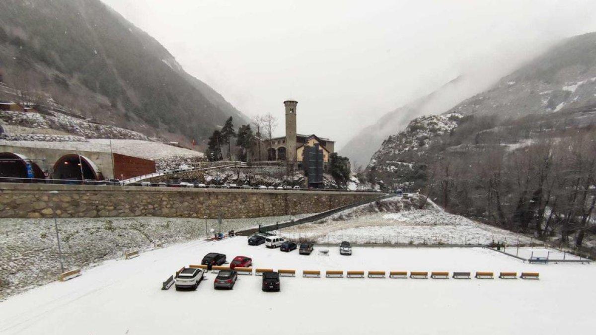 Neu acumulada a la zona de Ràdio Andorra, a Encamp