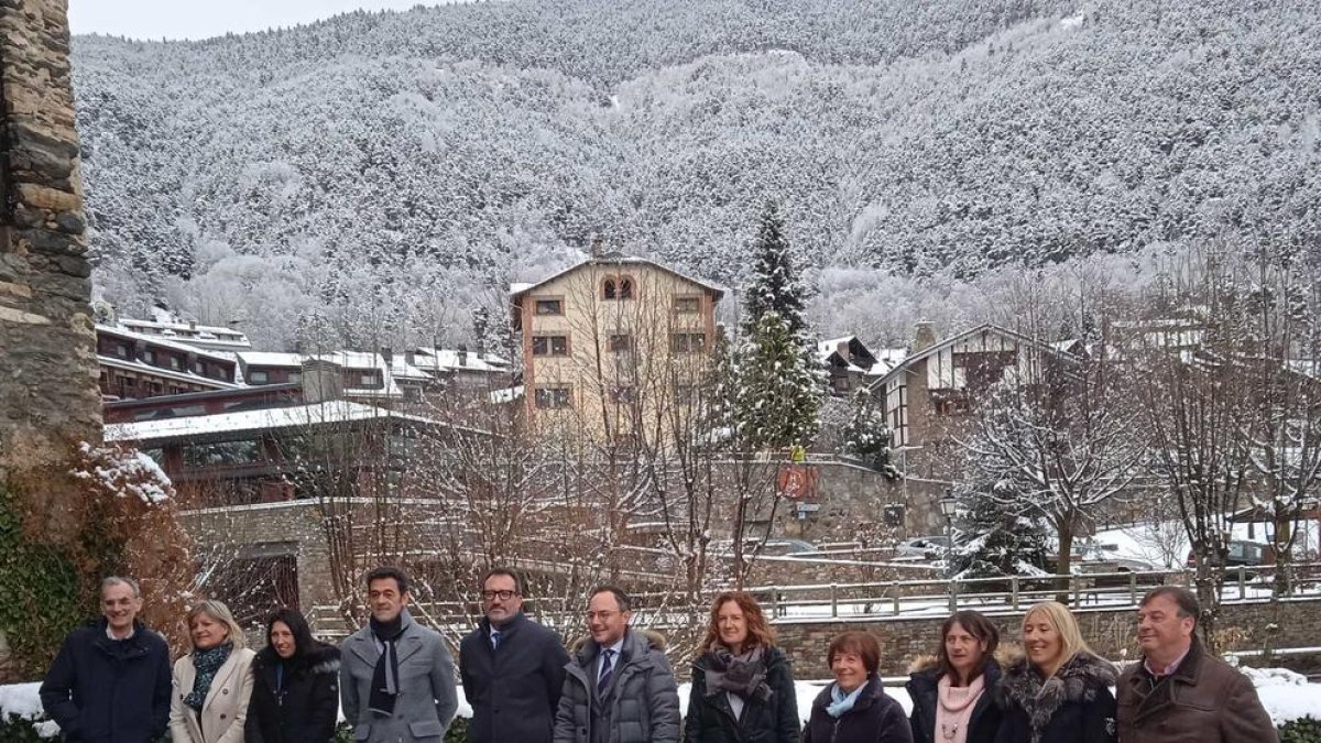 Signatura del conveni de l'edifici de l'antic Hotel Casamanya