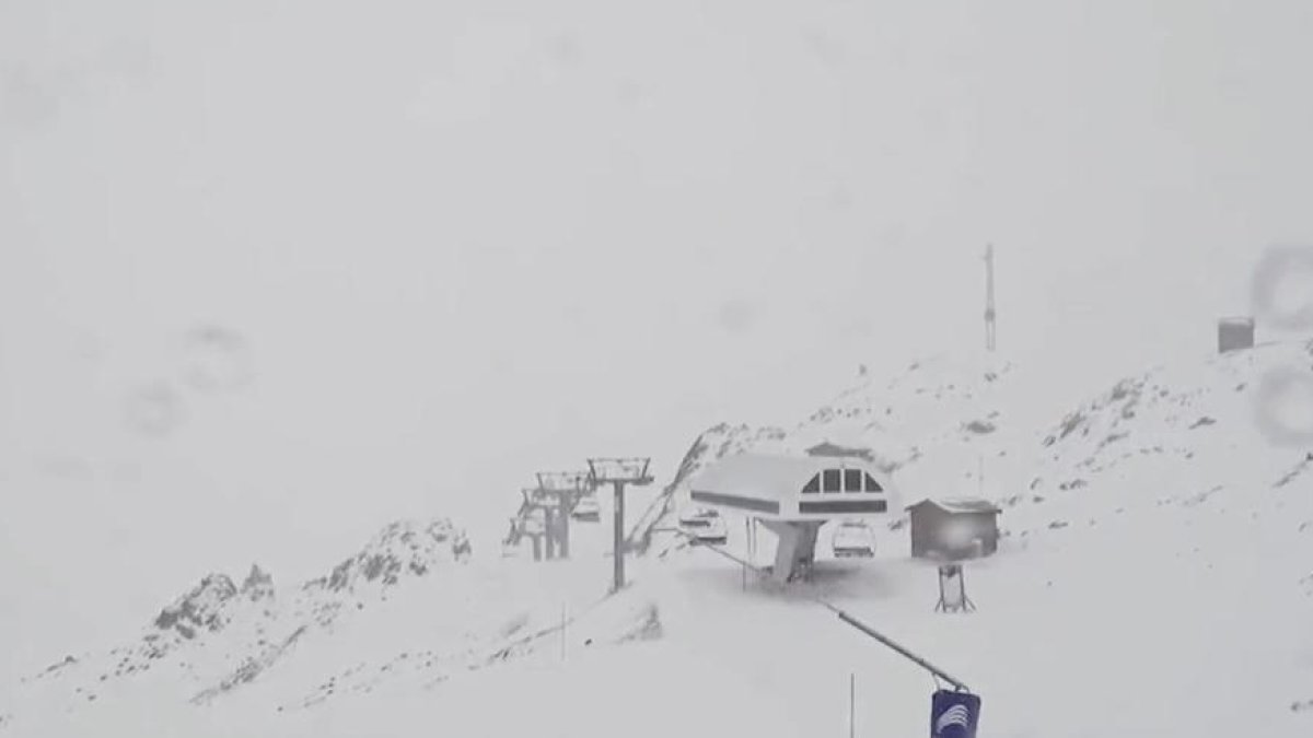 L'estació d'Ordino Arcalís ahir durant la nevada.