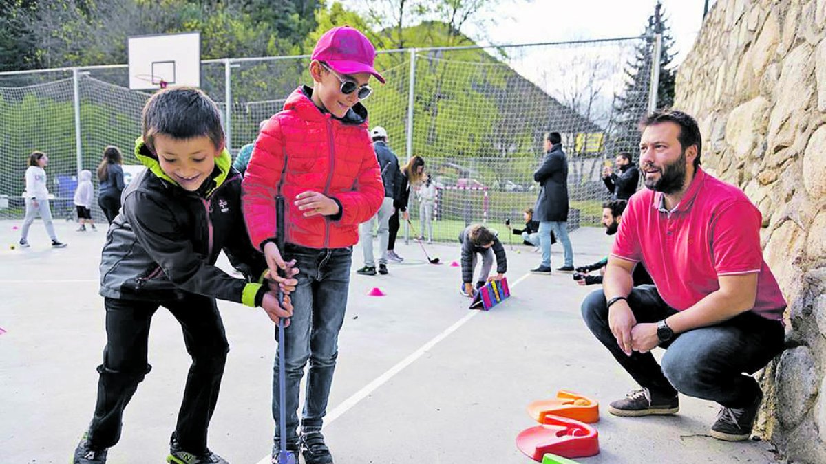 Uns infants al festival.
