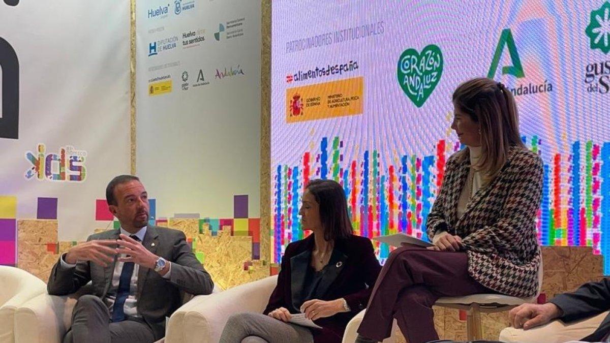 El ministre Torres durant la seva presentació a la fira Fitur