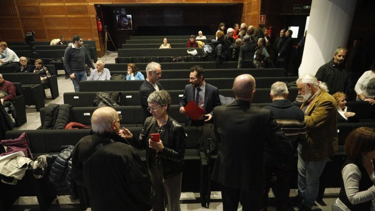 Susanna Vela en l'acte de presentació de candidats del PS-SDP