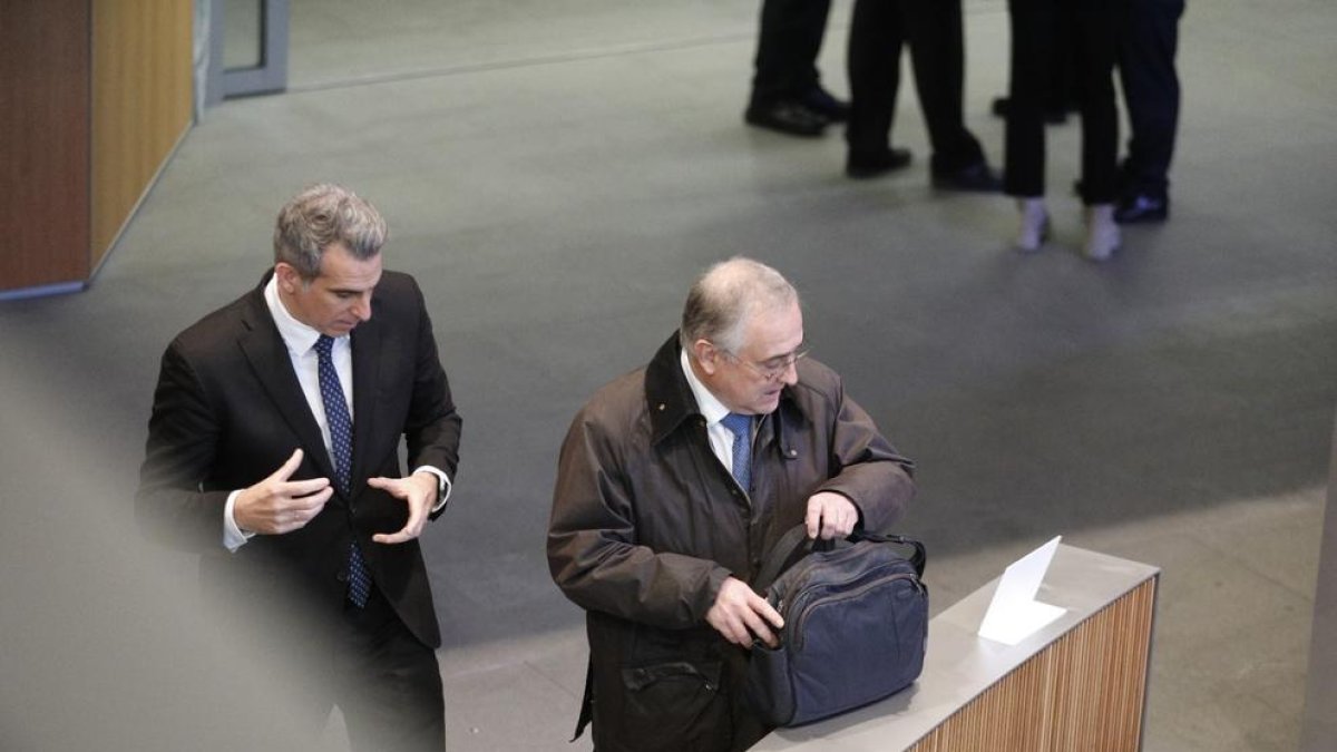 Els ministres Marquina i Font abans del Consell General