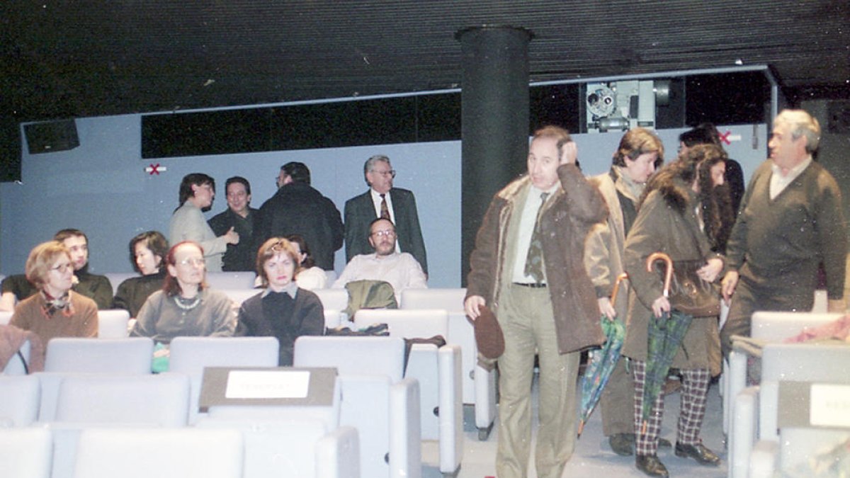 Primera mostra de cinema en català a l'auditori Rocafort, a Sant Julià de Lòria.