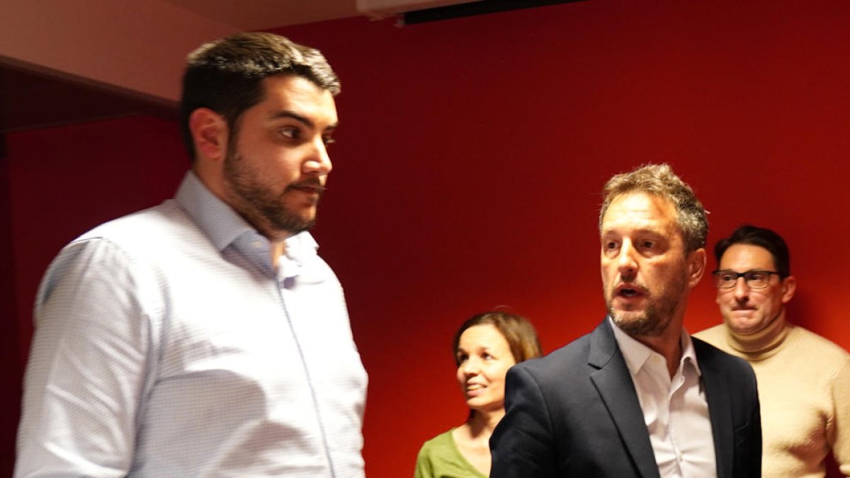López i Baró durant la nit electoral.