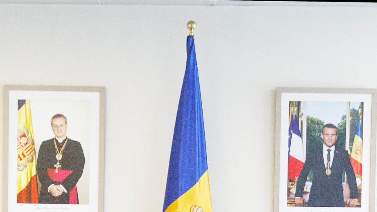Xavier Espot durant el primer consell de ministres.
