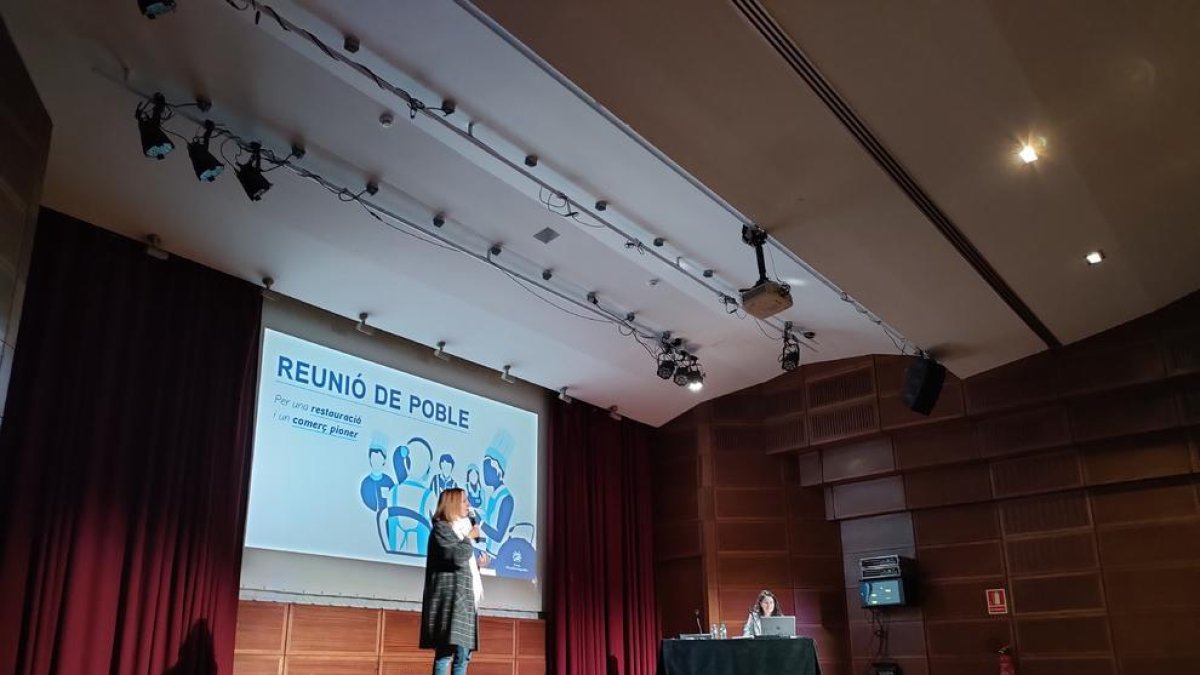 Reunió de poble d'aquest matí