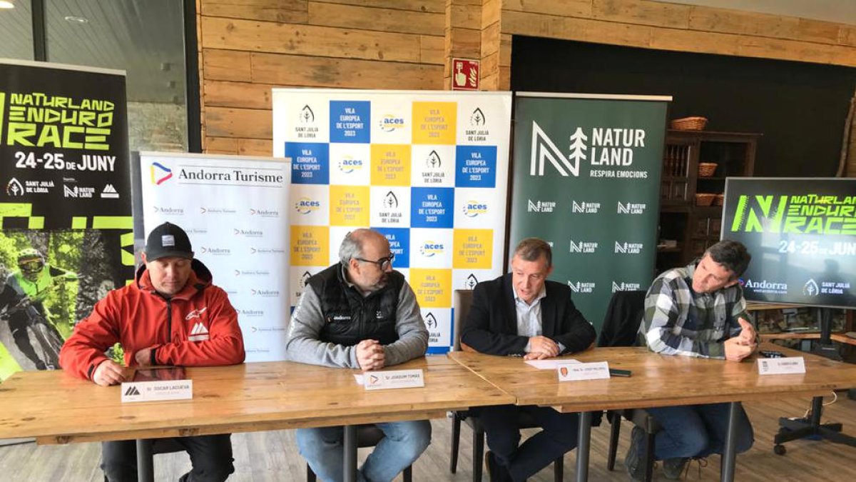 La cota 1.600 de Naturland va acollir ahir la presentació de la cursa d'enduro.