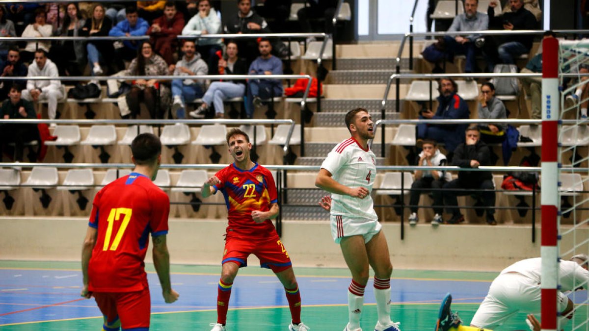 Cristian Gonçalves celebrant un dels gols d'Andorra.