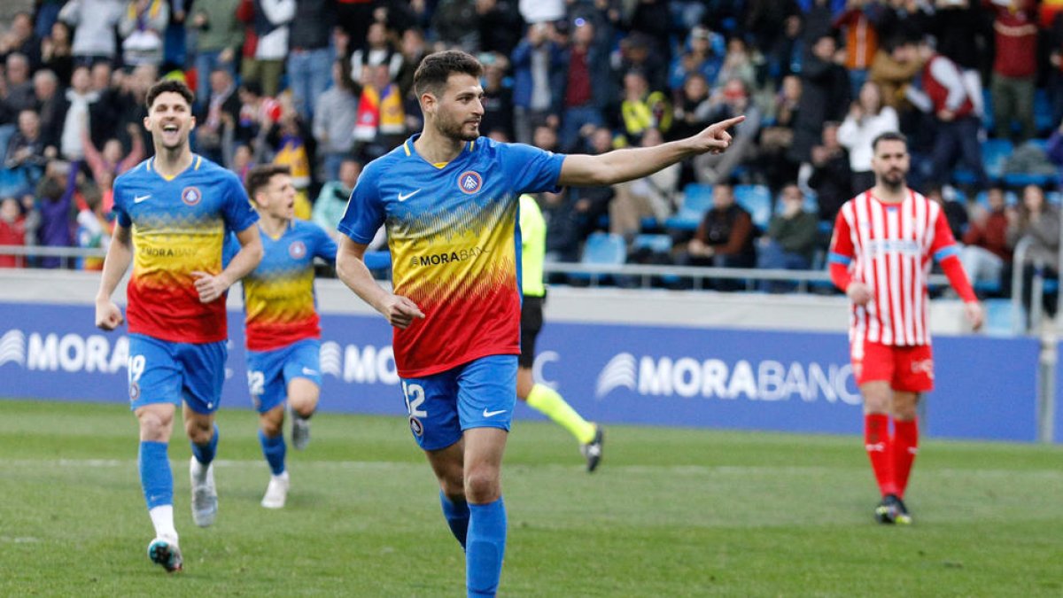 Sinan Bakis celebra el gol que va donar la victòria a l'FC Andorra.