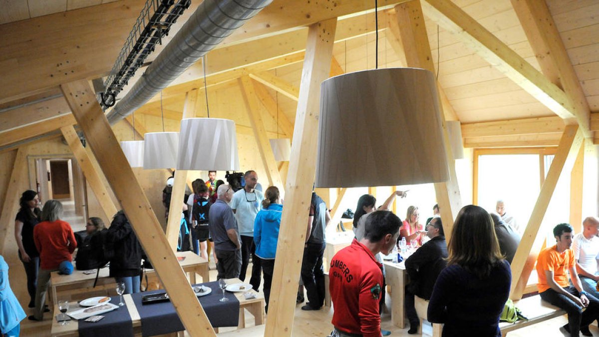 El refugi de l'Illa ha enfrontat el Govern i Saetde.