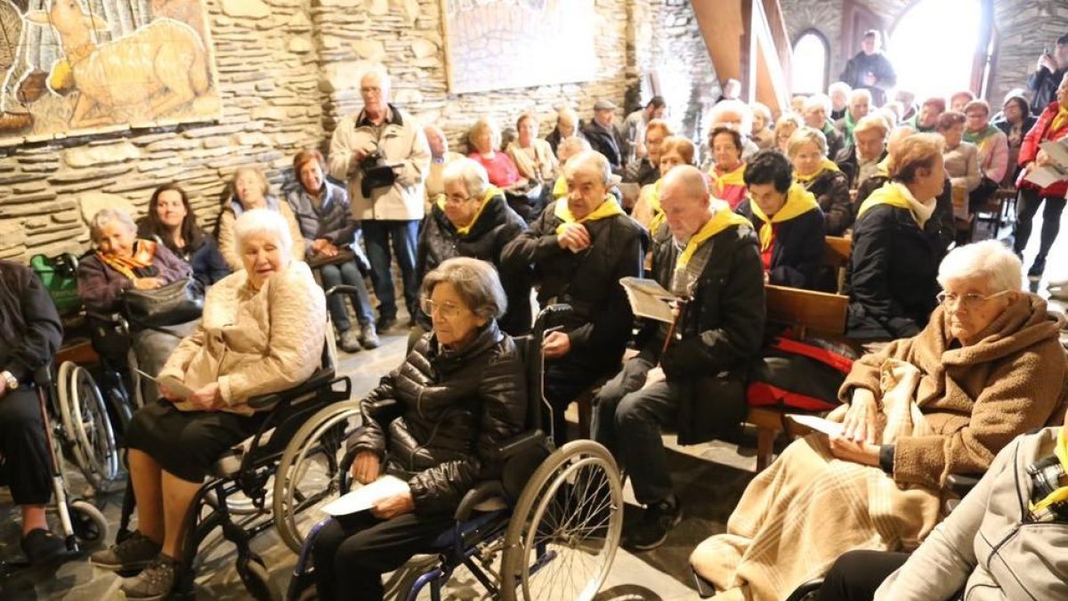 Padrins a la trobada a Canòlich de persones amb moblitat reduïda