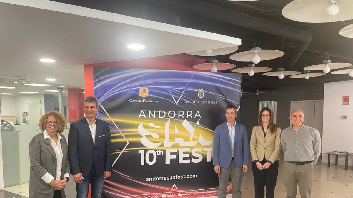 A la dreta, Efrem Roca, organitzador del Sax Fest