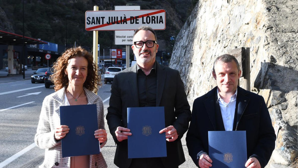 Signatura del conveni per a la creació d'un carril bici entre Andorra la Vella i Sant Julià