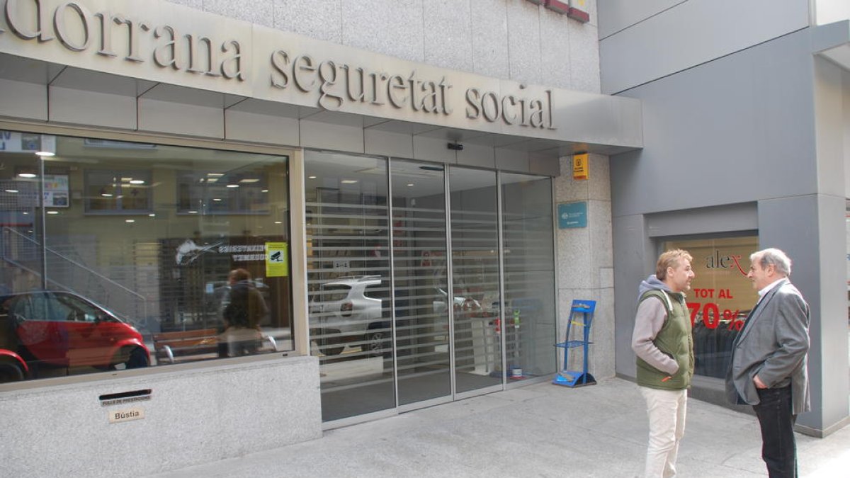 Pere Cerqueda i Xavier de la Rosa de Liberals davant de la CASS