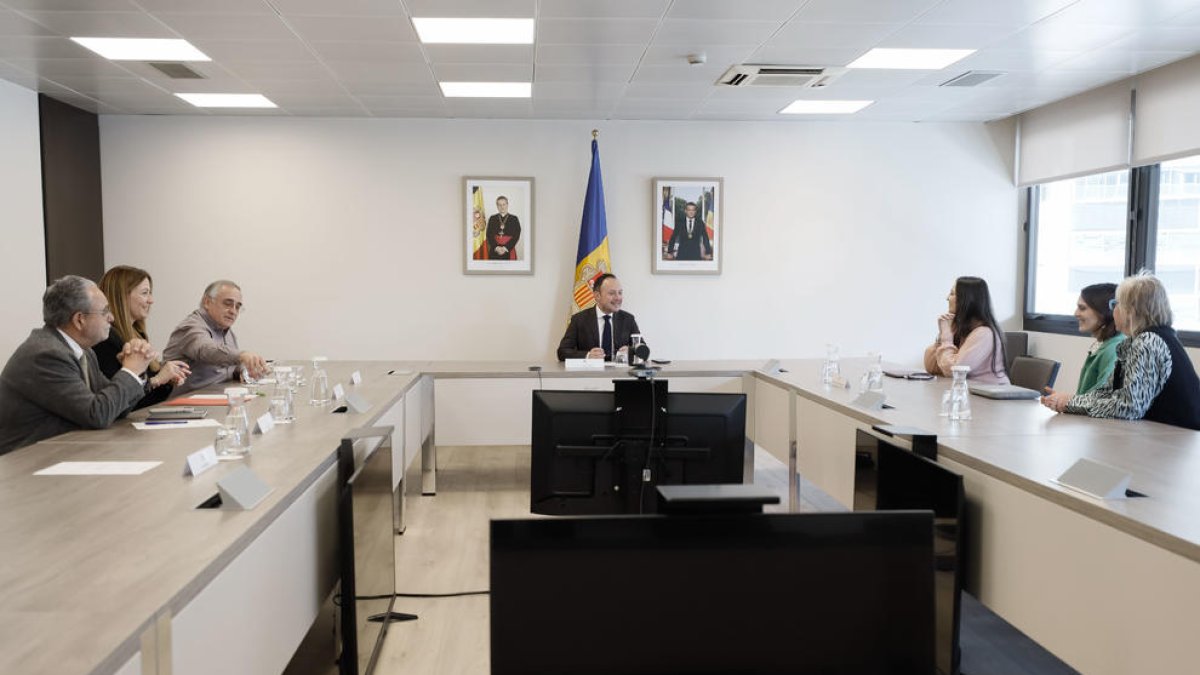 Reunió amb el col·legi de psicòlegs aquest dimecres