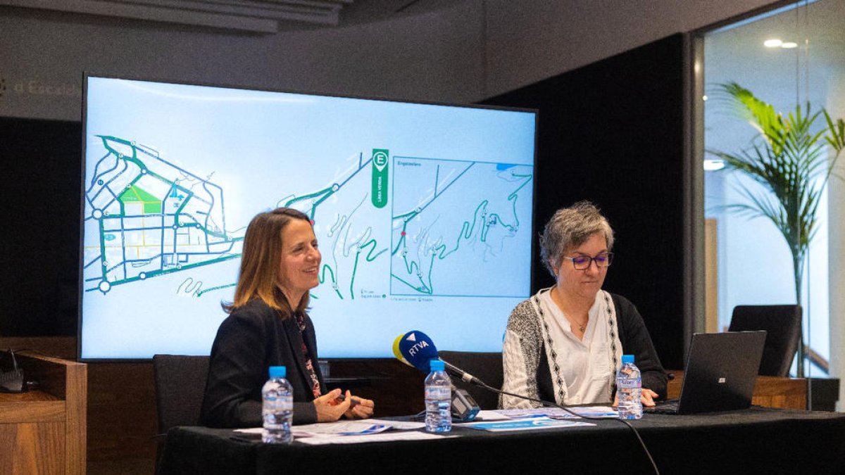 Rosa Gili i Cèlia Vendrell, ahir en roda de premsa.
