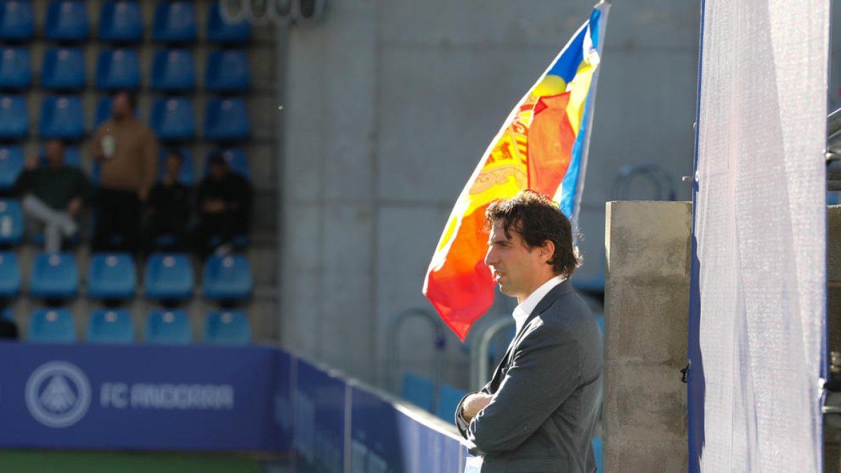 El director esportiu de l'FC Andorra, Jaume Nogués, abans d'un partit de l'equip tricolor a l'Estadi Nacional.