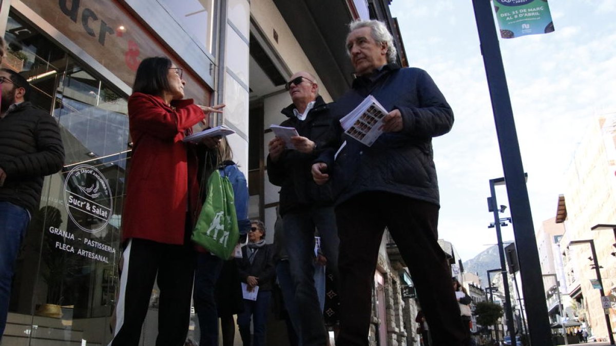 Sanchiz, Miró i Bartumeu passejant avui per l'avinguda Meritxell