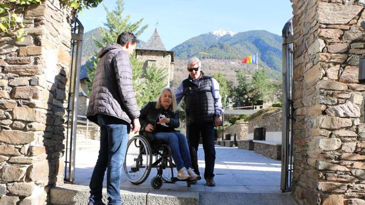 Agustina Grandvallet en l'acte de campanya sobre accessibilitat