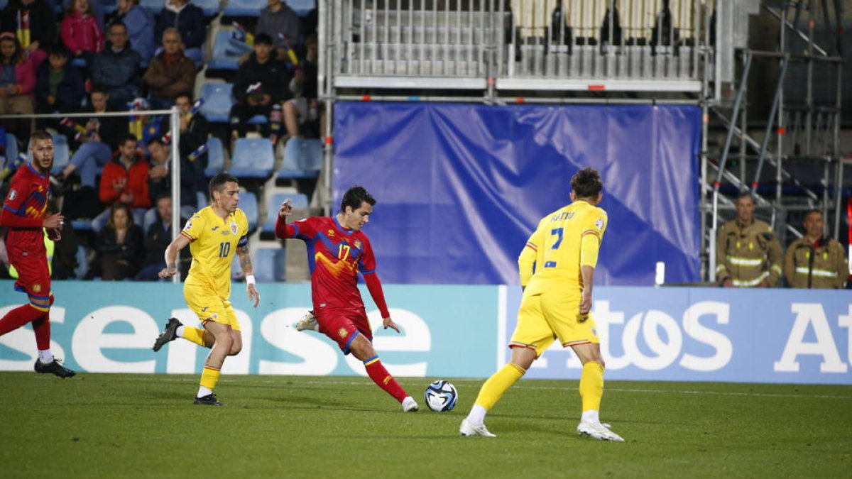 Joan Cervós, en una acció de partit