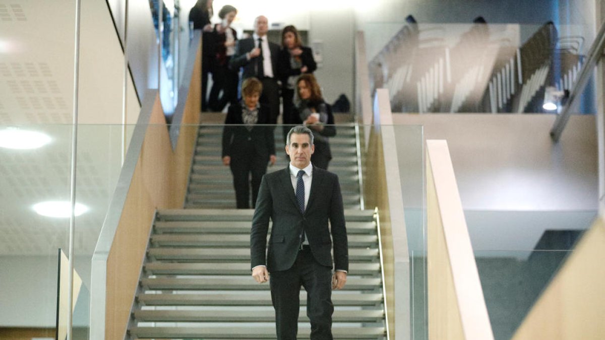 El Ministre de Finances, Cesar Marquina, en la sessió del Consell d'ahir.