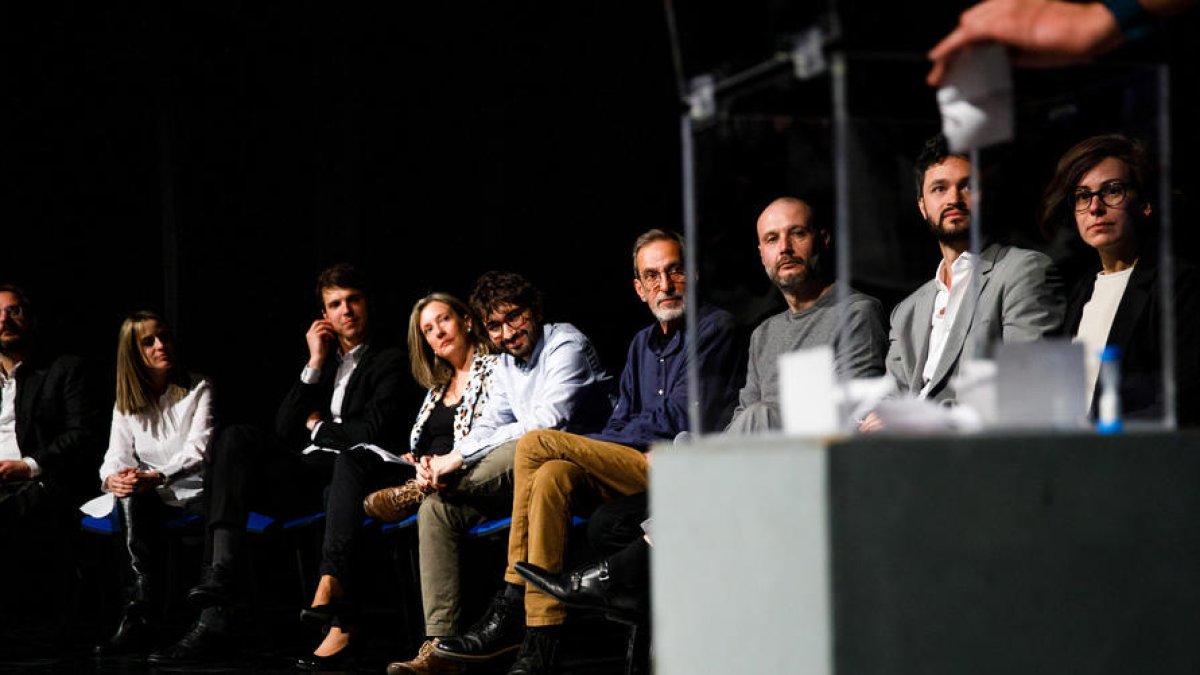 Els candidats de Concòrdia van respondre a les preguntes dipositades en una urna.